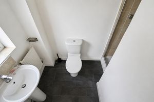 En-suite- click for photo gallery